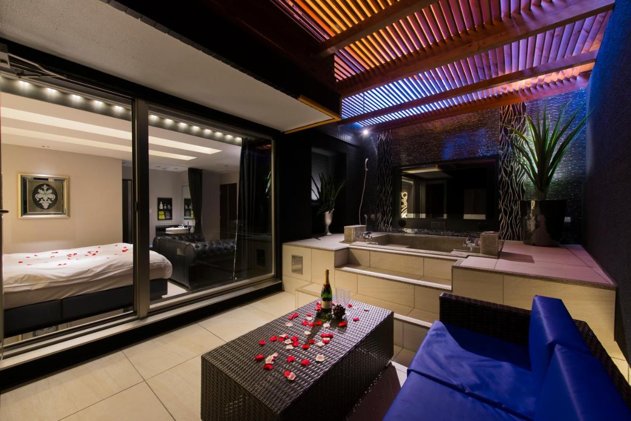 Hotel Moana Shinjuku (Adults Only) Tokyo Exterior photo